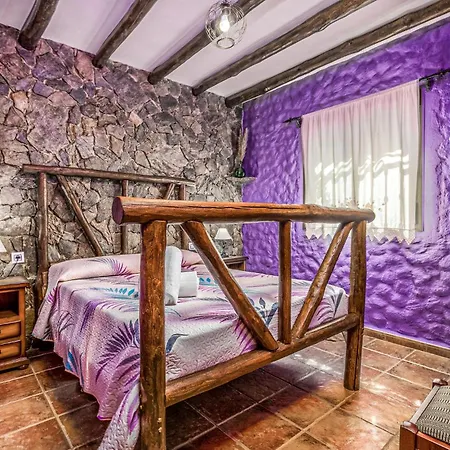 בית נופש Cozy In With Kitchenette Algatocín
